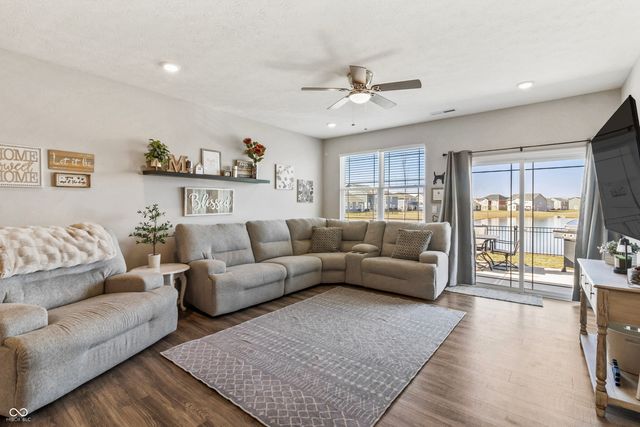 6664 Dunkirk Drive, Mccordsville, IN 46055