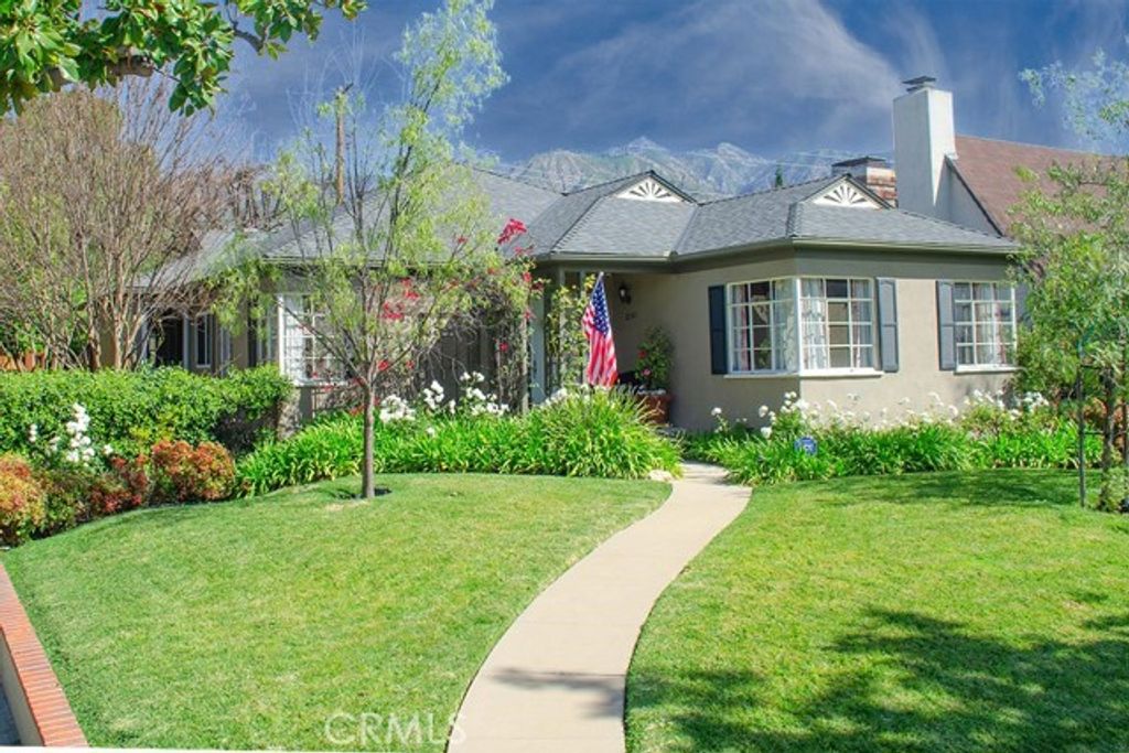 2151 E Mountain Street, Pasadena, CA 91104