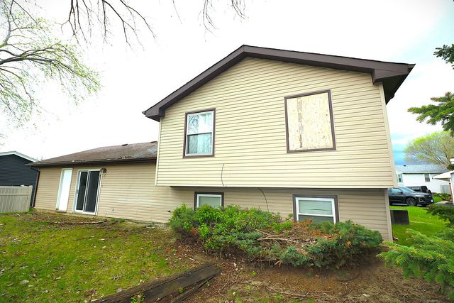 319 Dean Circle, Bolingbrook, IL 60440