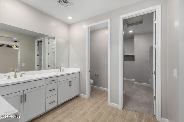 5818 E ZACHARY Drive, Phoenix, AZ 85054