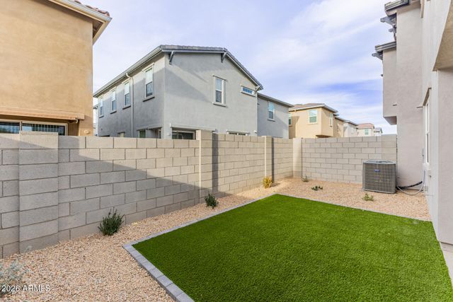 5818 E ZACHARY Drive, Phoenix, AZ 85054