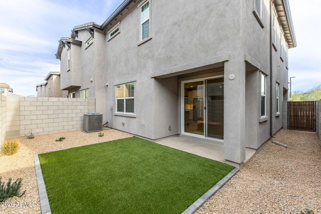 5818 E ZACHARY Drive, Phoenix, AZ 85054