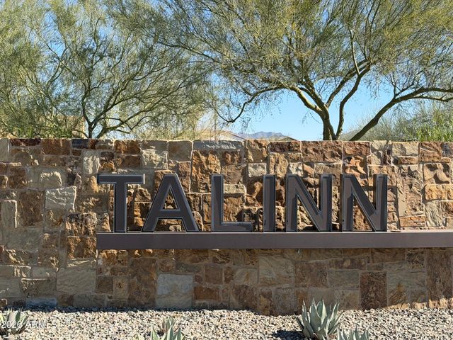 5818 E ZACHARY Drive, Phoenix, AZ 85054