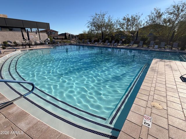 5818 E ZACHARY Drive, Phoenix, AZ 85054