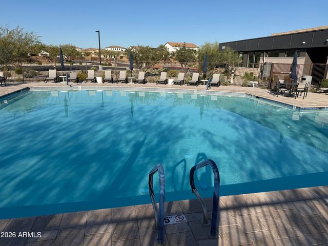 5818 E ZACHARY Drive, Phoenix, AZ 85054