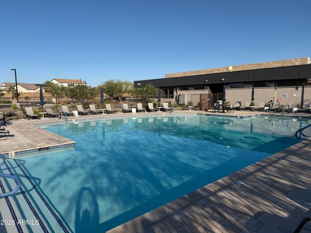 5818 E ZACHARY Drive, Phoenix, AZ 85054