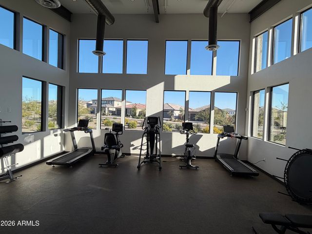 5818 E ZACHARY Drive, Phoenix, AZ 85054