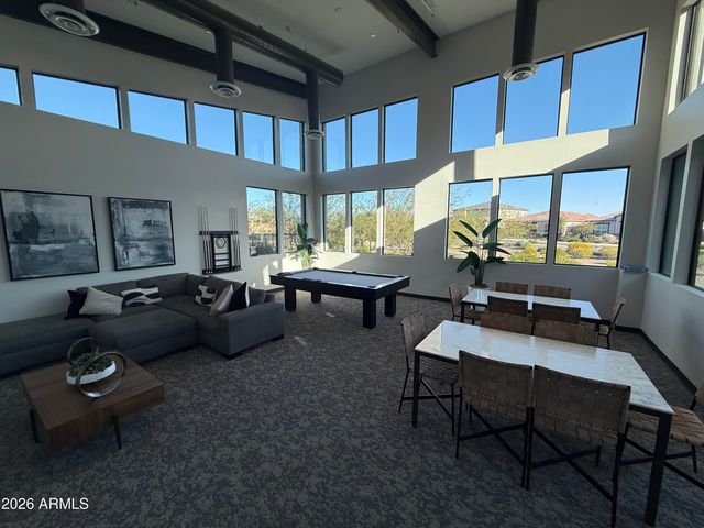 5818 E ZACHARY Drive, Phoenix, AZ 85054