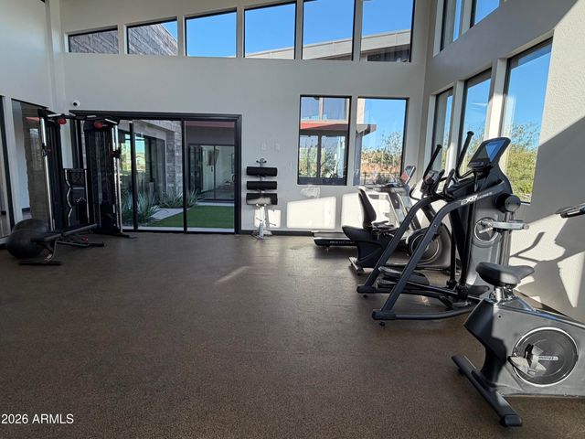 5818 E ZACHARY Drive, Phoenix, AZ 85054