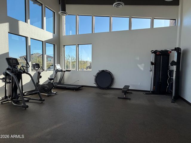 5818 E ZACHARY Drive, Phoenix, AZ 85054