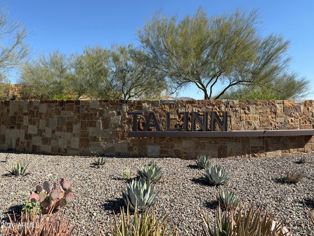 5818 E ZACHARY Drive, Phoenix, AZ 85054