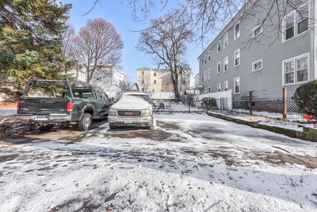229 Fairmont Ave, Worcester, MA 01604