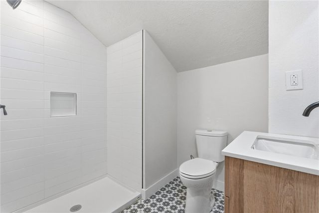 172 49th St, Lawrenceville, PA 15201