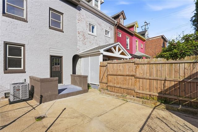 172 49th St, Lawrenceville, PA 15201