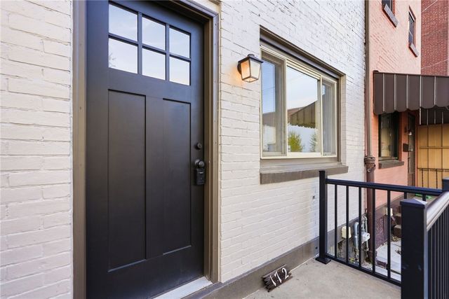 172 49th St, Lawrenceville, PA 15201