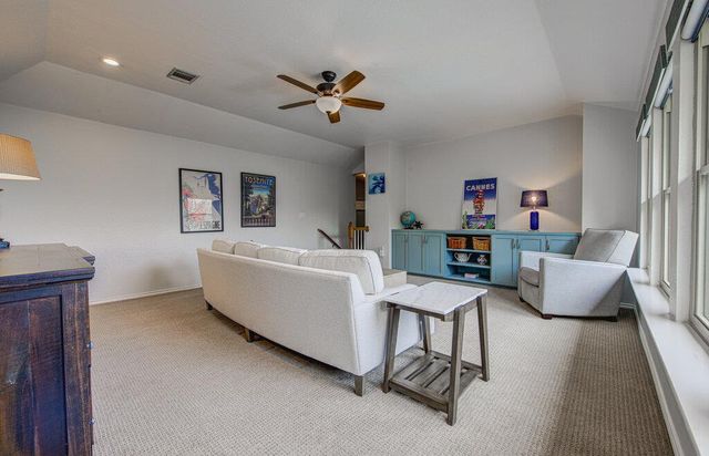 208 Kettleman LN N, Austin, TX 78717