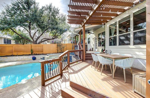 208 Kettleman LN N, Austin, TX 78717