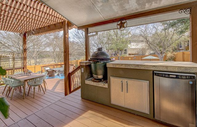 208 Kettleman LN N, Austin, TX 78717