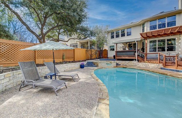 208 Kettleman LN N, Austin, TX 78717