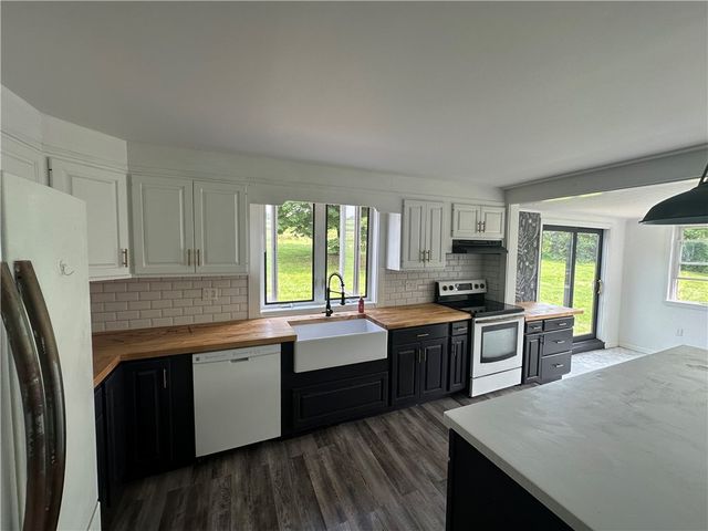 8557 Reeds Corners Road, Sparta, NY 14437