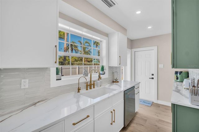 16613 GULF BOULEVARD, North Redington Beach, FL 33708