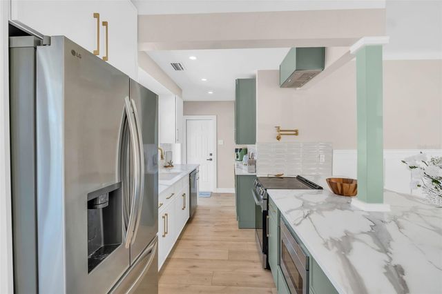 16613 GULF BOULEVARD, North Redington Beach, FL 33708