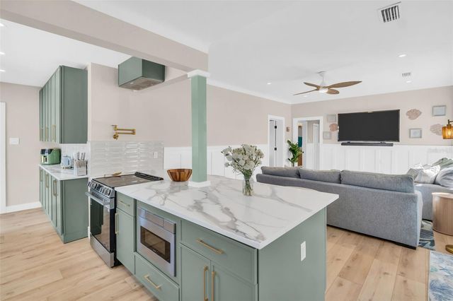 16613 GULF BOULEVARD, North Redington Beach, FL 33708