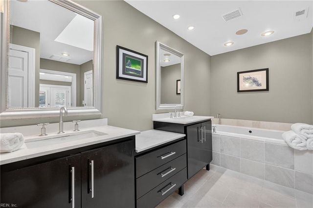 100 Holdsworth RD, Williamsburg, VA 23185