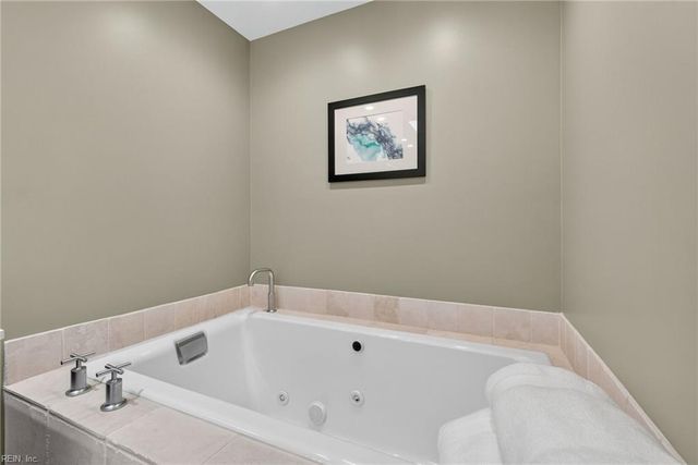 100 Holdsworth RD, Williamsburg, VA 23185