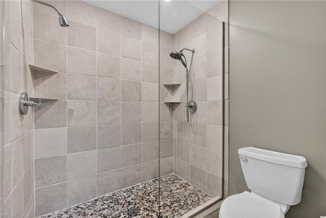 100 Holdsworth RD, Williamsburg, VA 23185