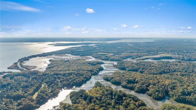 100 Holdsworth RD, Williamsburg, VA 23185