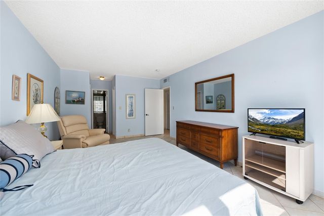 4010 Galt Ocean Drive 310, Fort Lauderdale, FL 33308