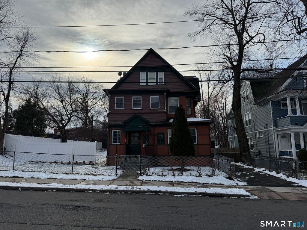 472 Edgewood Street, Hartford, CT 06112