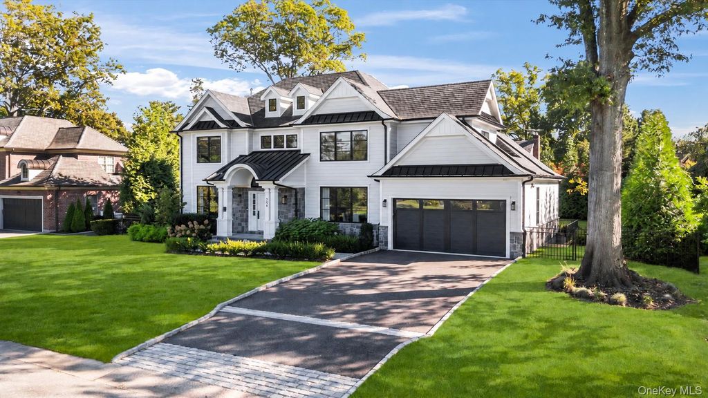 264 Northwoods Road, Manhasset, NY 11030 — photo 3
