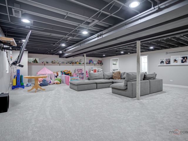 717 Roberts Road, Winthrop Harbor, IL 60096