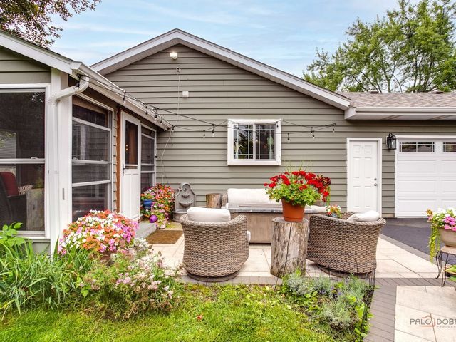 717 Roberts Road, Winthrop Harbor, IL 60096