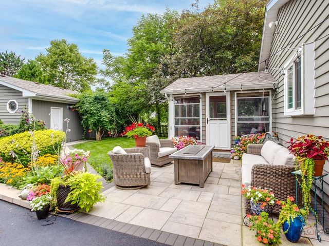 717 Roberts Road, Winthrop Harbor, IL 60096