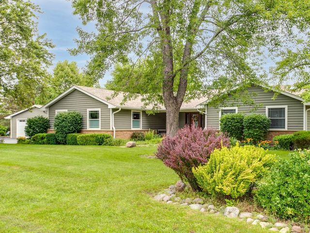 717 Roberts Road, Winthrop Harbor, IL 60096
