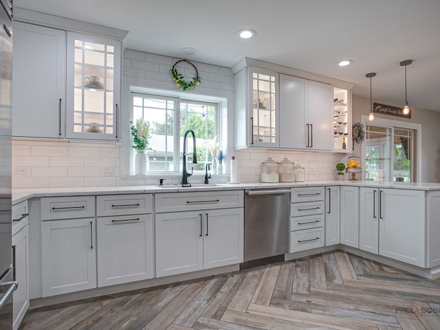 717 Roberts Road, Winthrop Harbor, IL 60096
