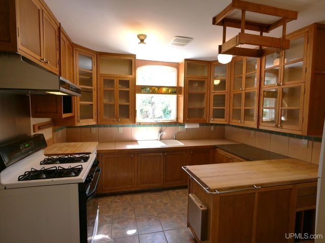 1092 Bernard Street, Copper Harbor, MI 49918