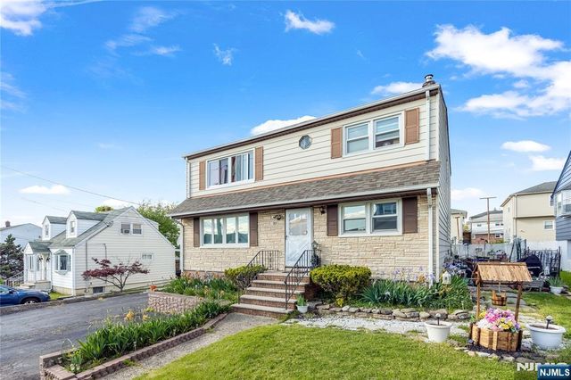 92 Cedarhurst Avenue, Woodland Park, NJ 07424