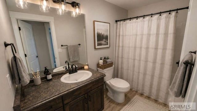 2995 N Lucina Avenue, Idaho Falls, ID 83401