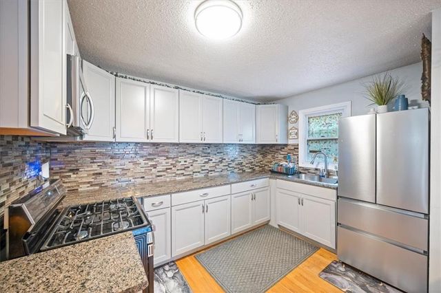 406 Elmwood Avenue, Kansas City, MO 64124