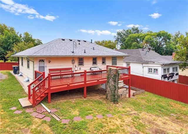 406 Elmwood Avenue, Kansas City, MO 64124