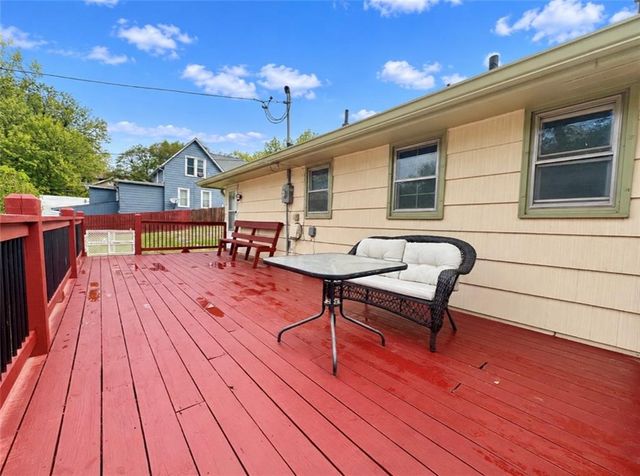 406 Elmwood Avenue, Kansas City, MO 64124