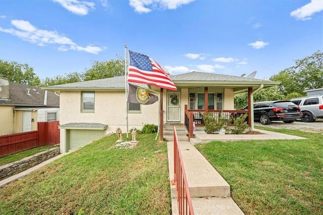 406 Elmwood Avenue, Kansas City, MO 64124