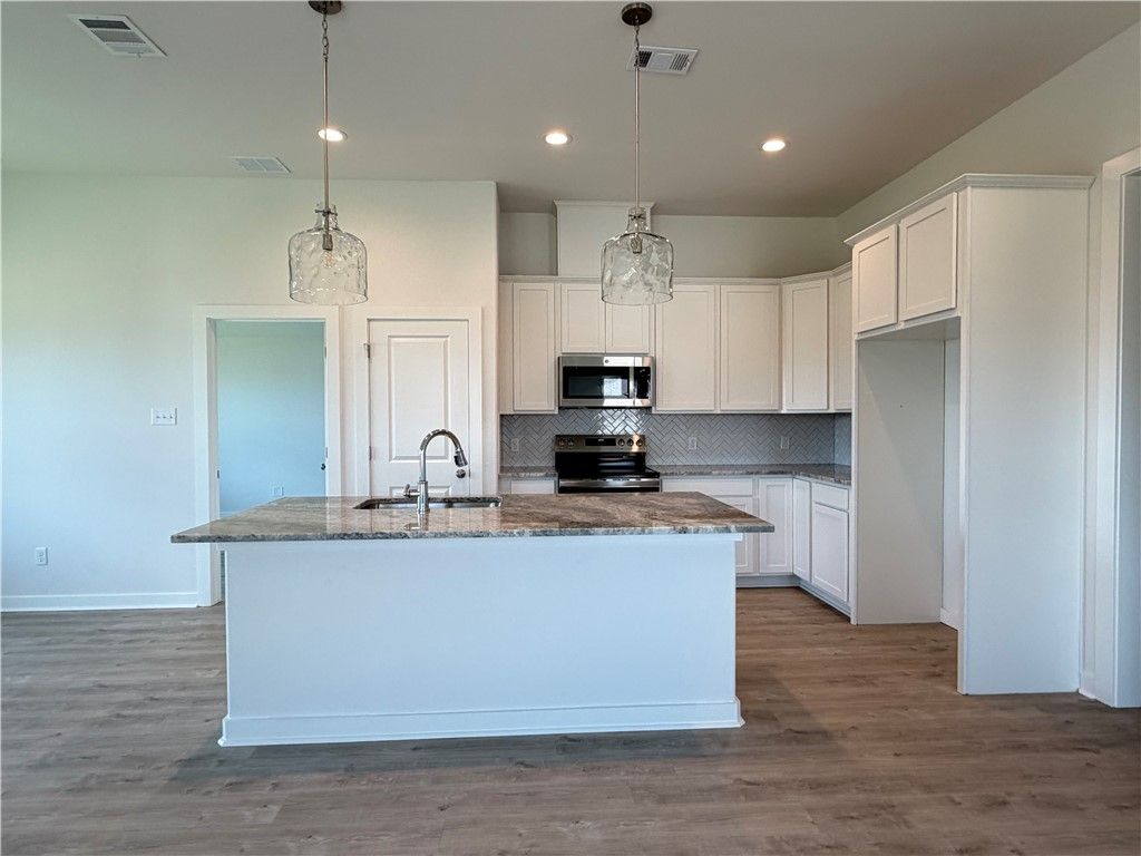 3196 Margaret Rudder, Bryan, TX 77808 — photo 2