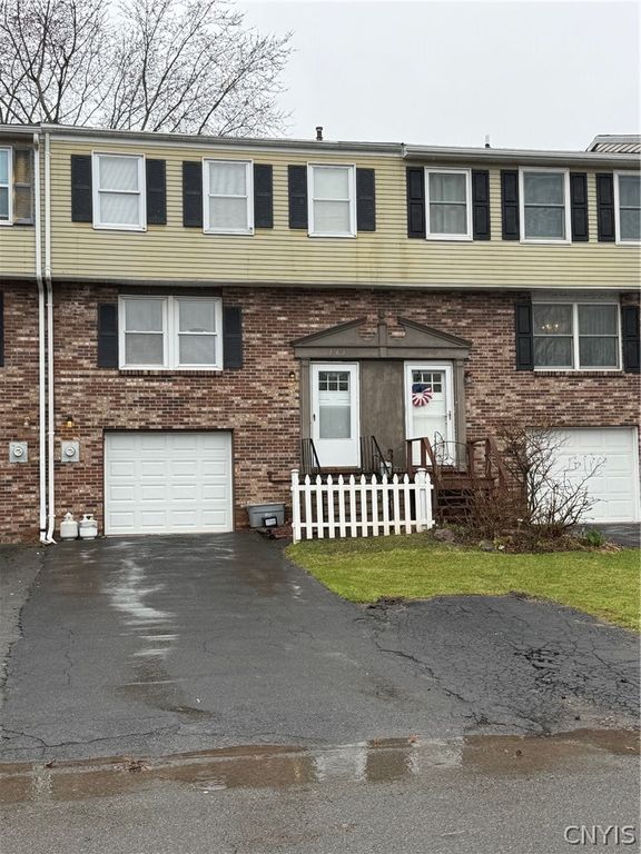 4176B Burningtree Road, Clay, NY 13090