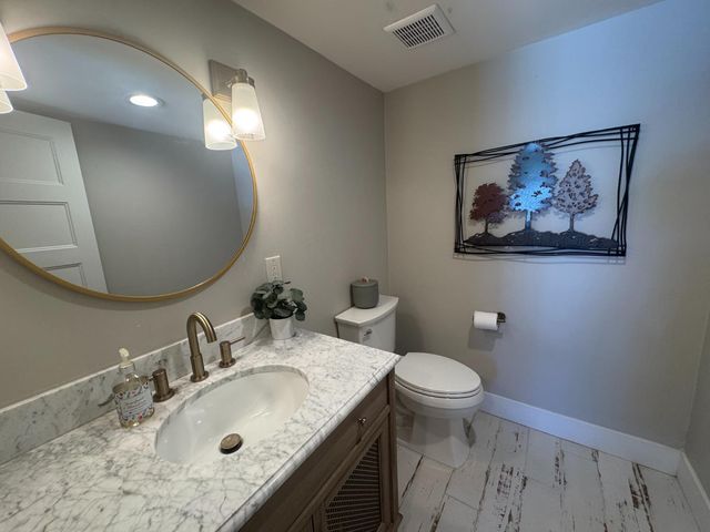 20146 Nicholas Road, Clovis, CA 93619