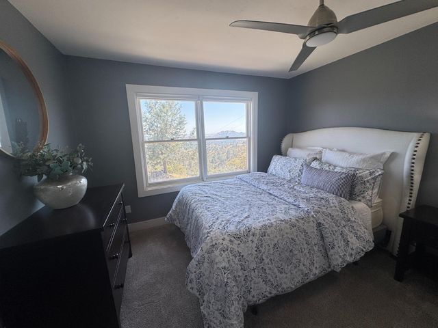 20146 Nicholas Road, Clovis, CA 93619